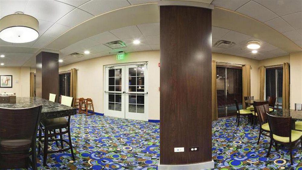 Holiday Inn Express Hotel & Suites Atlanta Airport West - Camp Creek By Ihg Ngoại thất bức ảnh